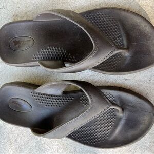 Okabashi Brown Comfort Flip Flop Sandals